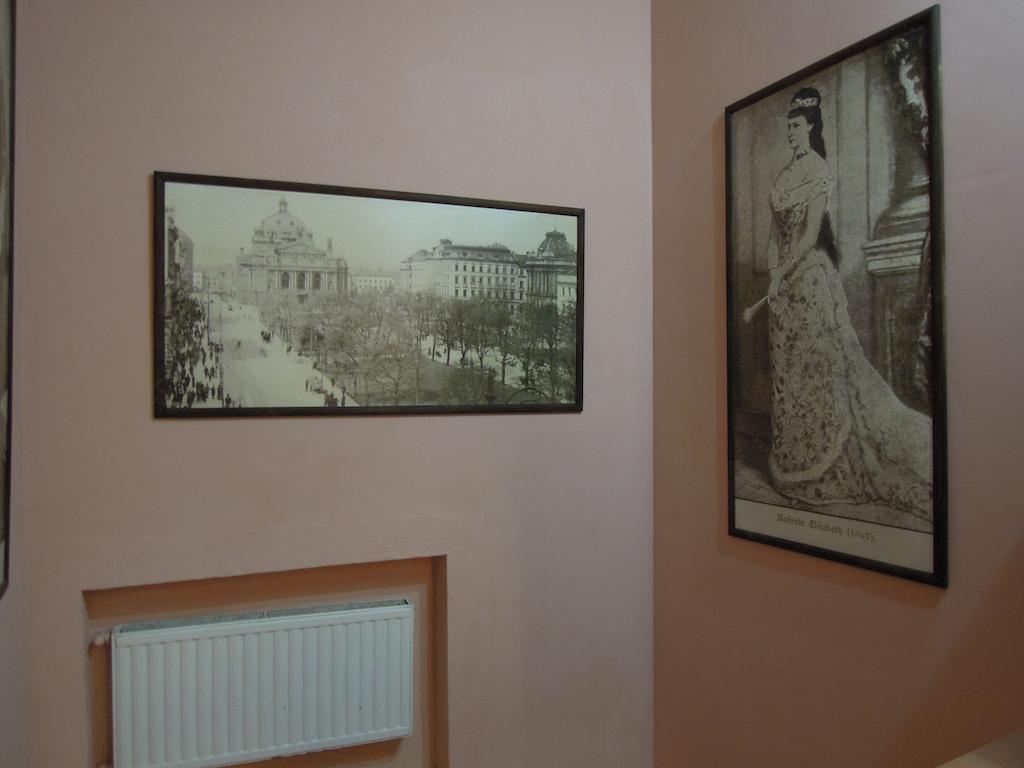 Tsisar Bankir Hotel Lviv Eksteriør billede